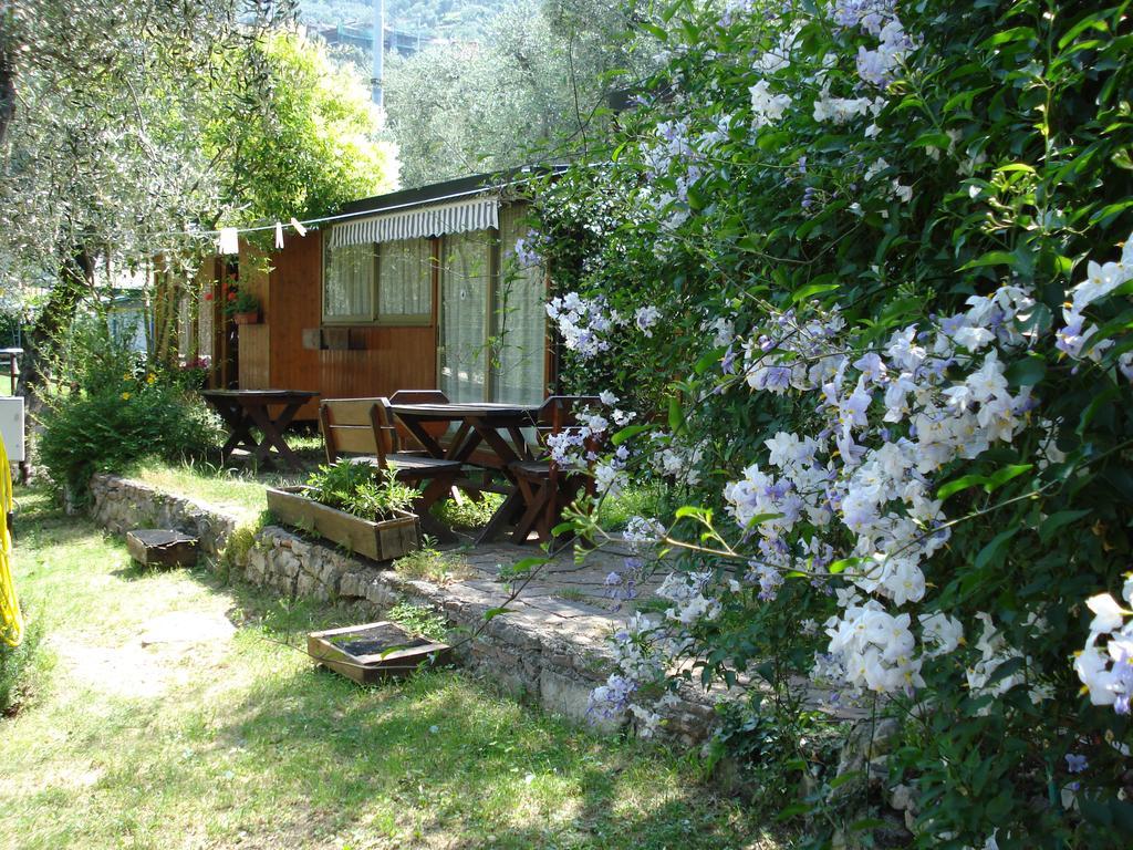 Monja Camping Village Brenzone sul Garda Ngoại thất bức ảnh